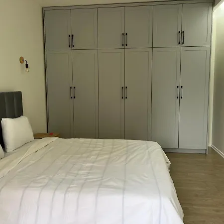 Eclectic 2br In The Bllok - Nook Tirana
